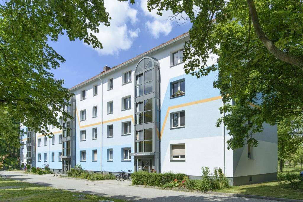 6-Raumwohnung mit großem Bad, Dusche, Badewanne & großer Küche in der Altstadt, 2977 Hoyerswerda