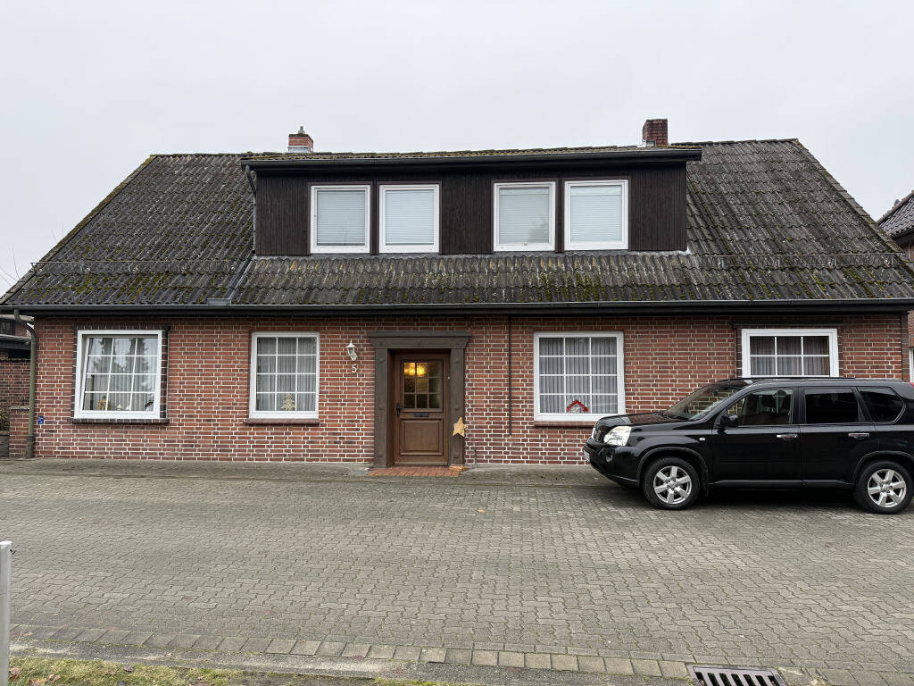 *** RESERVIERT *** interessantes Haus mit Einliegerwohnung in Knesebeck, 29379 Wittingen