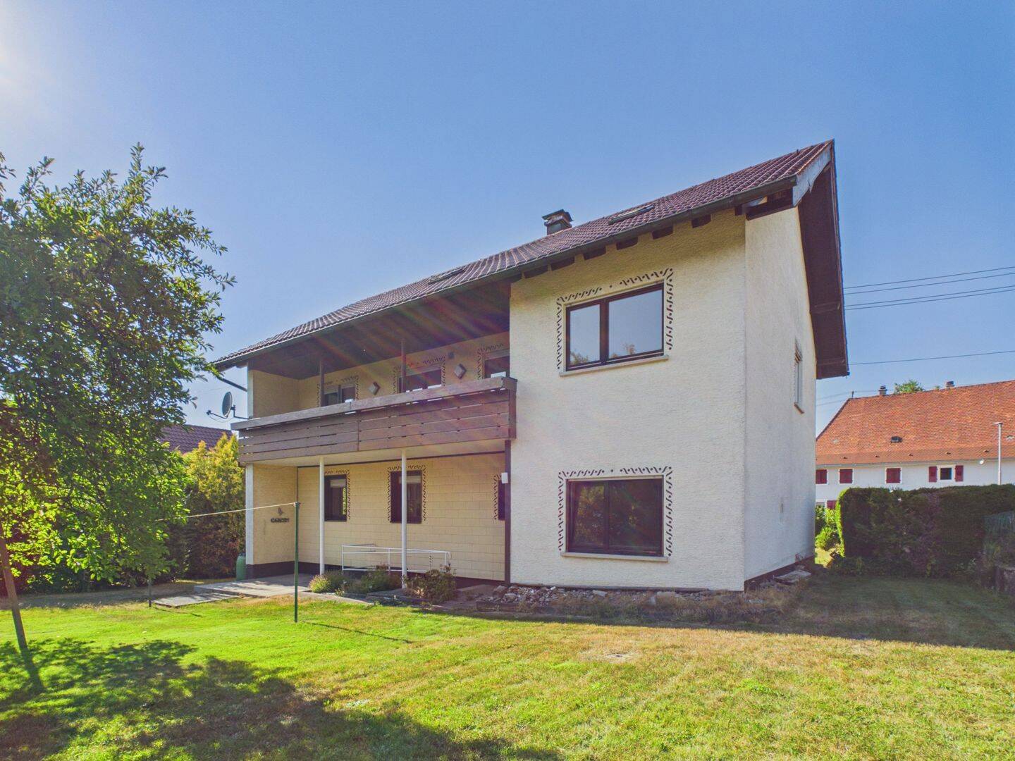 Ein/-Zweifamilienhaus mit Ausbaupotenzial und Baugrundstück in Dobel!, 75335 Dobel