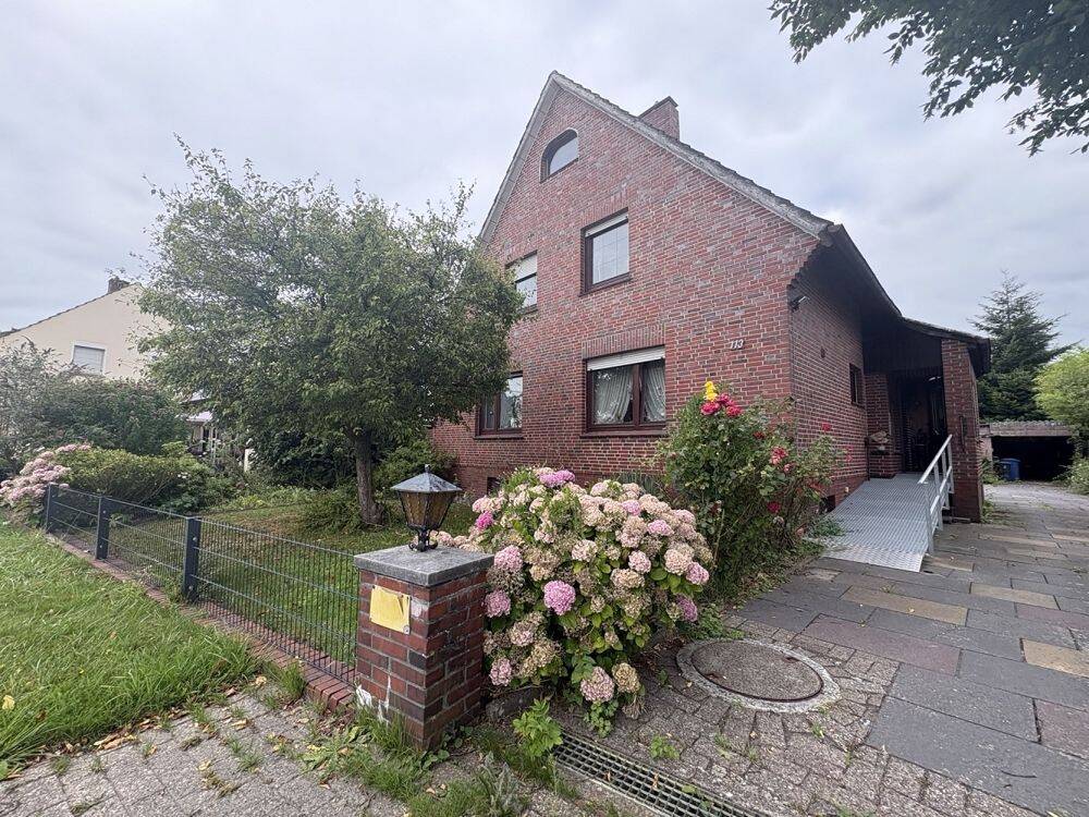 Einfamilienhaus mit großem Grundstück und Teilungspotenzial in Nordenham-Atens, 26954 Nordenham