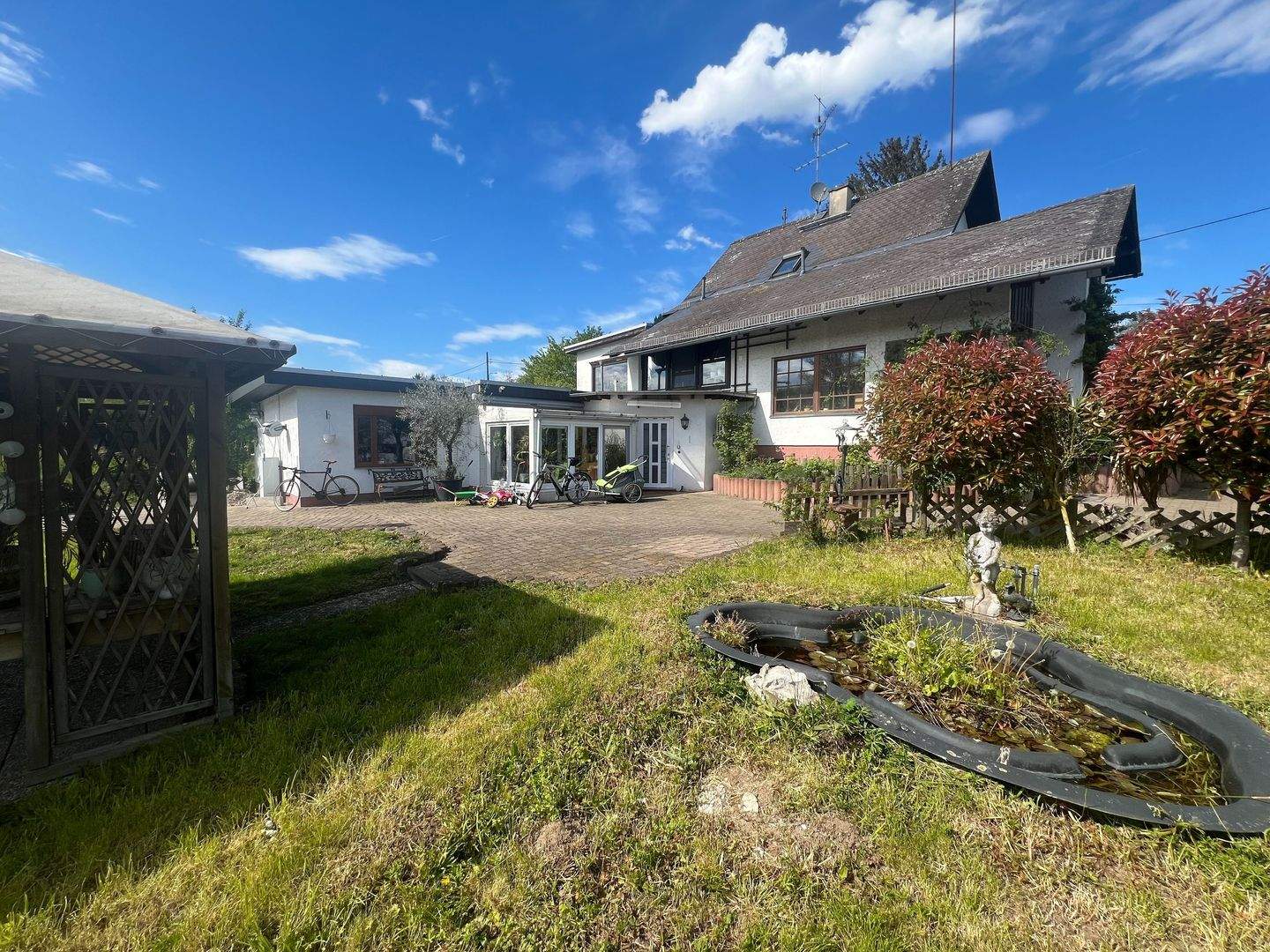 Top-Gelegenheit! Anwesen mit großem Grundstück vor den Toren von Wiesbaden zu vermieten!, 65187 Wiesbaden (Biebrich Wiesbaden)