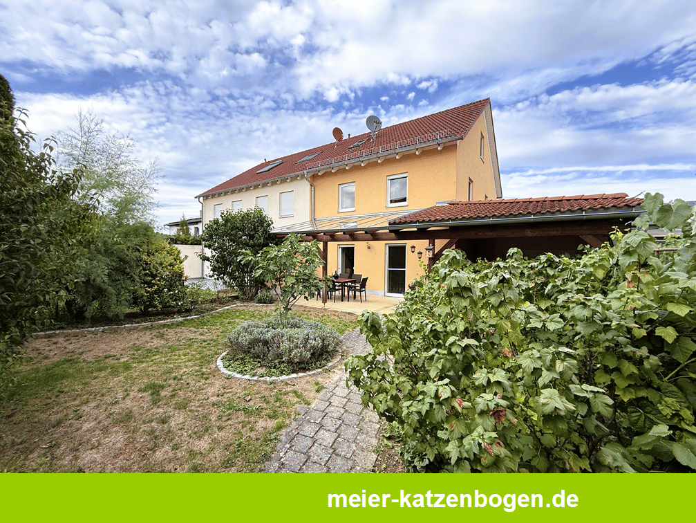 Familienfreundliche Doppelhaushälfte mit Südwestgarten in Ingolstadt-Friedrichshofen, 85049 Ingolstadt