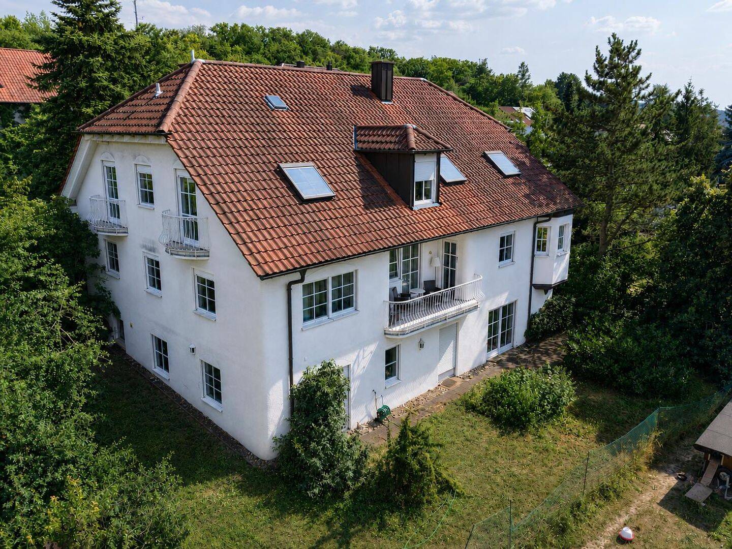 Außergewöhnliche Dachgeschosswohnung mit Charme, Weitblick und Wohlfühlambiente, 97280 Remlingen