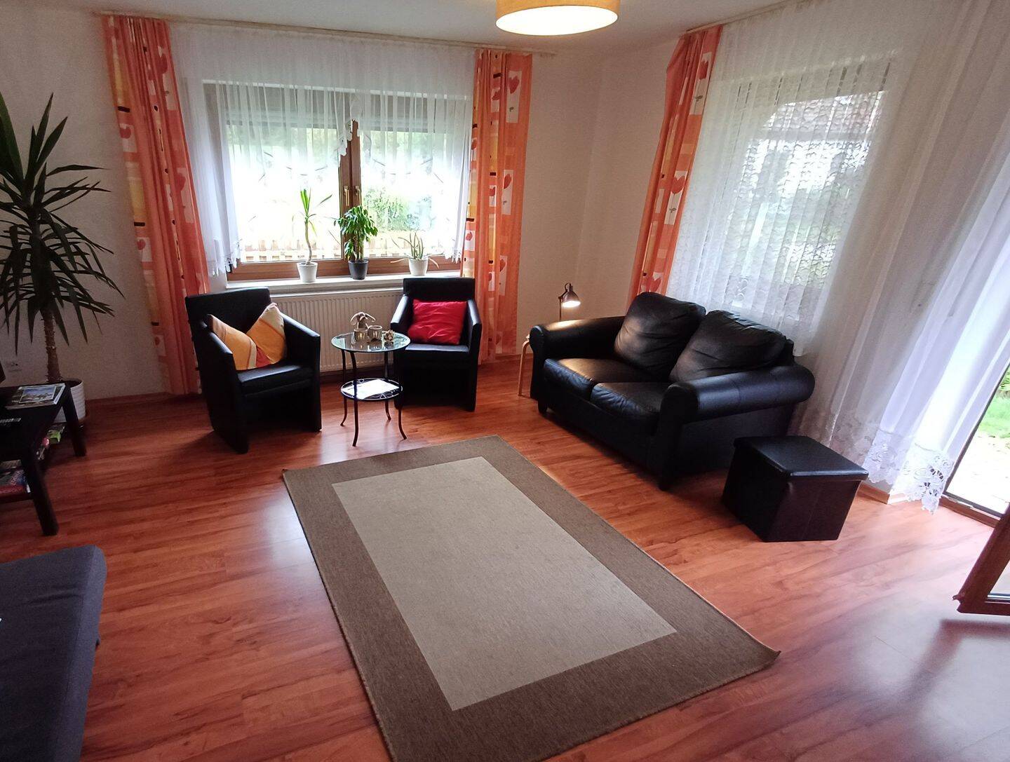 Gemütliche, geräumige 4- Zimmerwohnung in freistehender Ortsrandlage, 93449 Waldmünchen