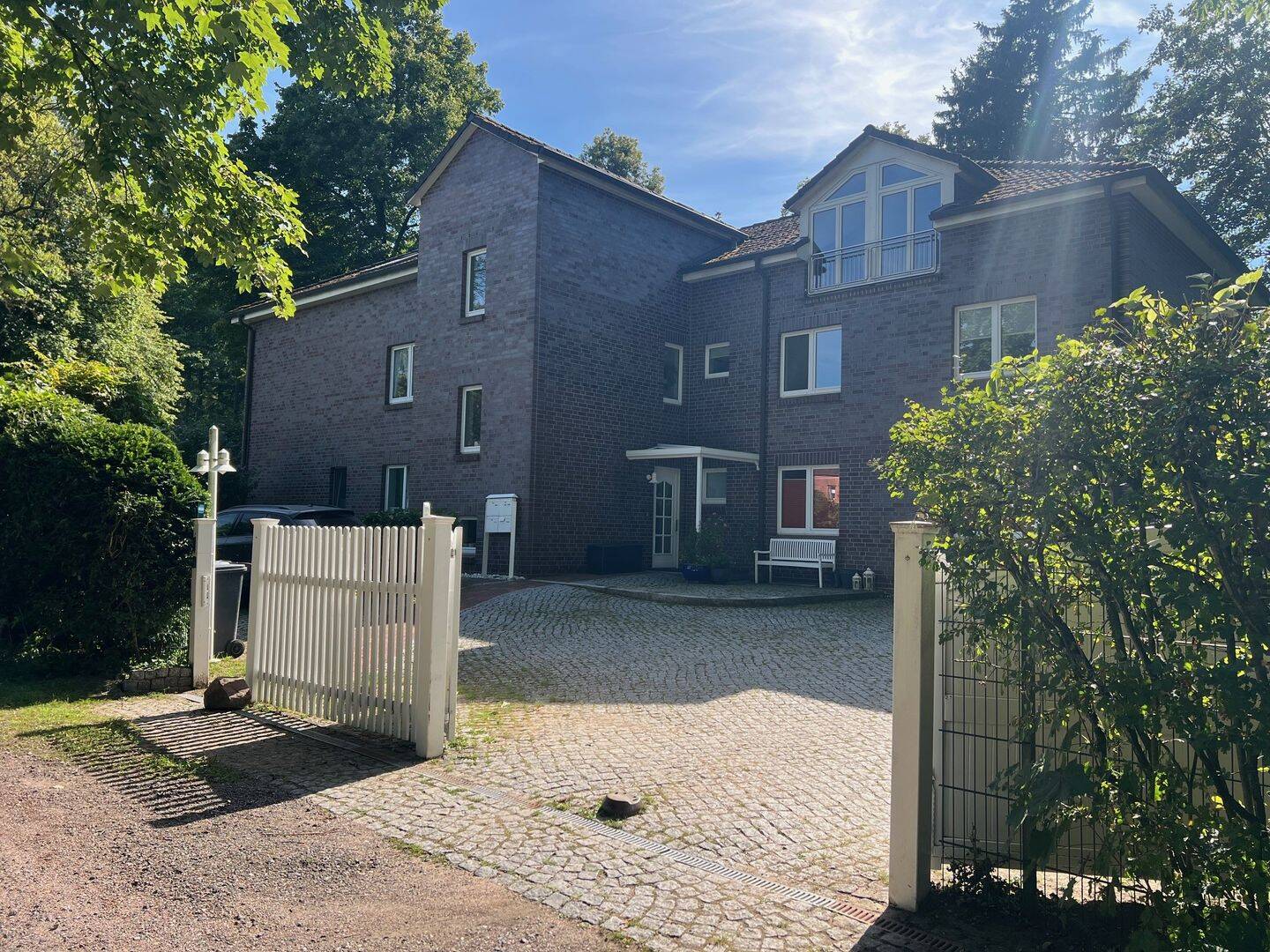 4 Zimmer-Wohnung mit Süd-Balkon inkl. Carport, 22927 Großhansdorf