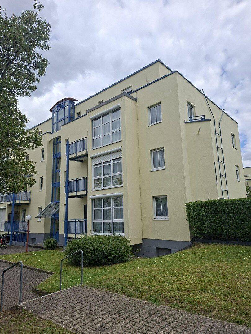 Helle 3-Zimmer Eigentumswohnung mit zwei Balkonen in ruhiger Lage von Karlsruhe-Neureut, 76149 Karlsruhe (Neureut Nordstadt)