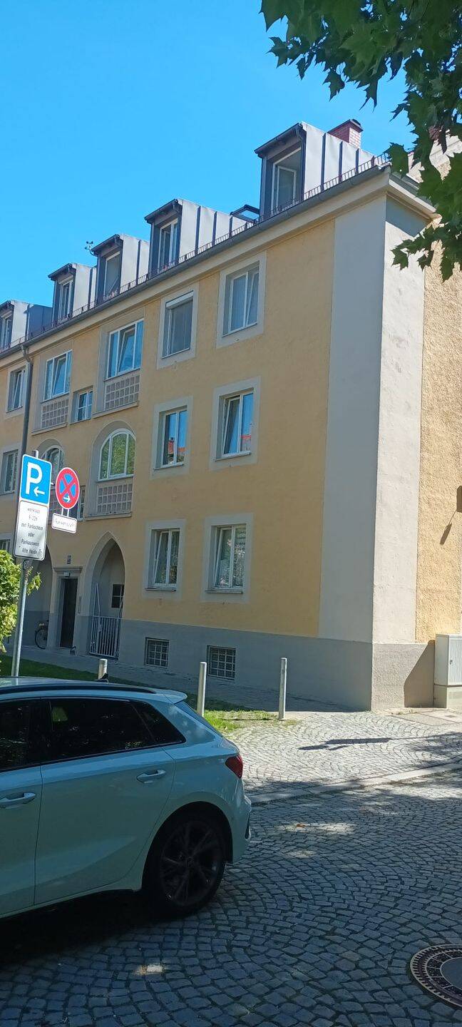 Helle lichtdurchflutete 3 Zimmer Dachgeschoßwohnung in Schwabing von Privat, 80805 München (Schwabing-Freimann)