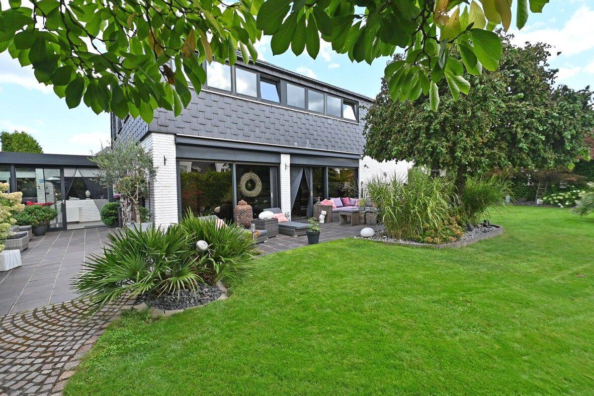 „Fine Living“ in Ickten – Freistehendes, komfortables EFH mit Traumgarten, ELW & Doppelgarage, 45219 Essen (Kettwig)