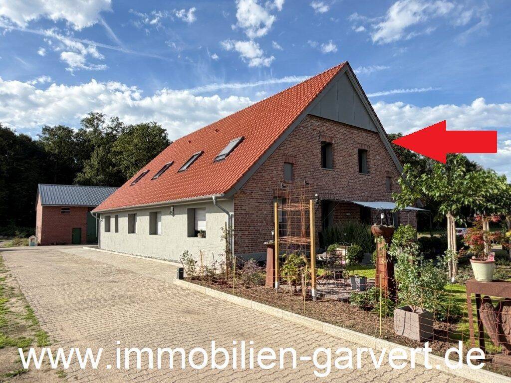 Modernes Wohnen im Außenbereich! Dachgeschoss 3-Zimmer-Wohnung mit Garten, frisch saniert!, 46325 Borken