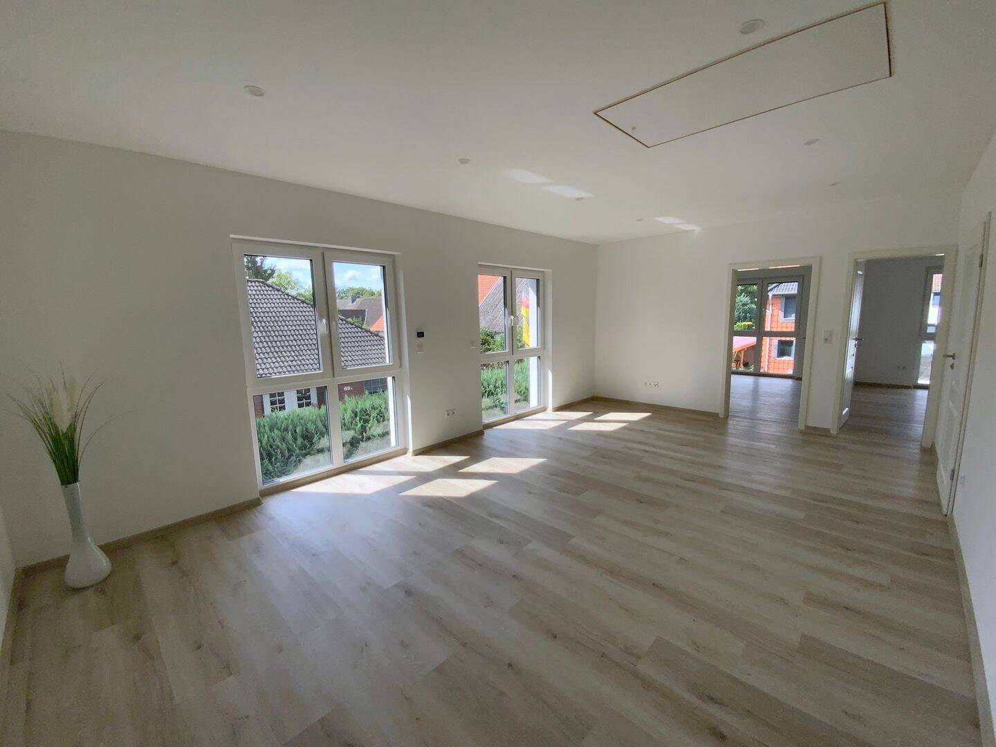 Modernes Einfamilienhaus mit 169 m² Wohnfläche und Wärmepumpe in Jembke, 38477 Jembke