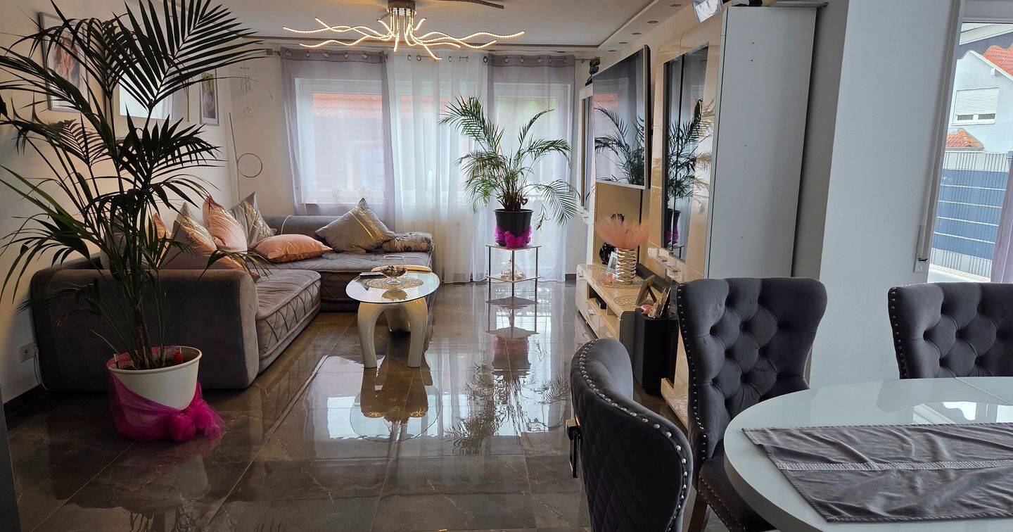**Idyllisch und trotzdem Stadtnah!! Renovierte EG-Whg. mit großer Terrasse**, 74199 Untergruppenbach