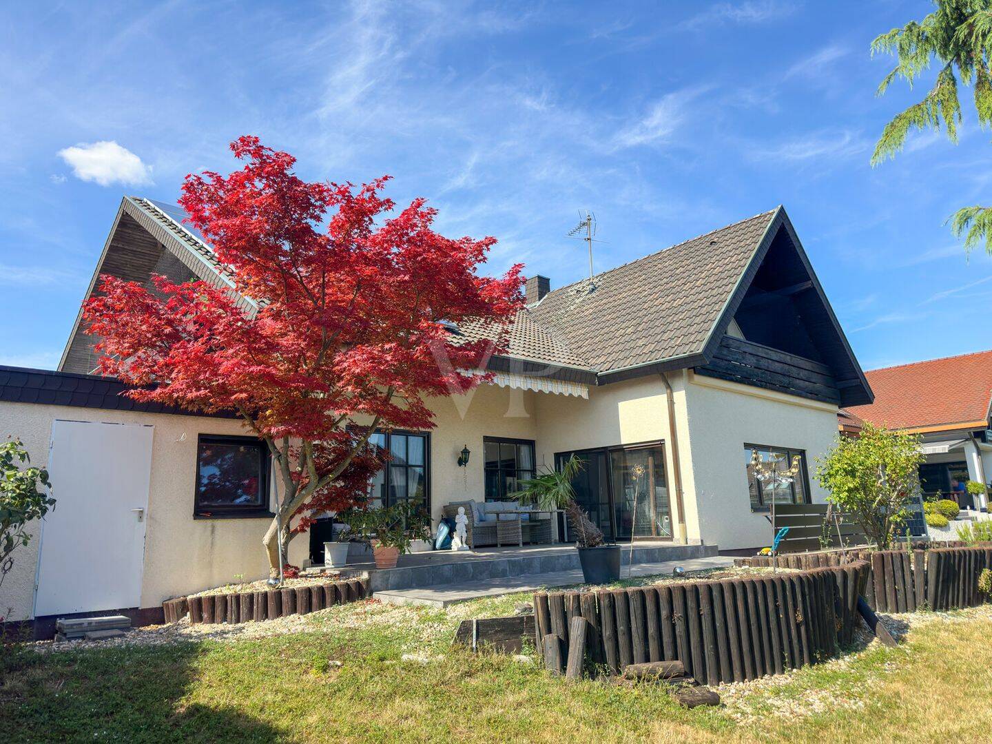 Traumhafte Erdgeschosswohnung mit Garten und Garage in beliebter Wohnlage von Ubstadt, 76698 Ubstadt-Weiher