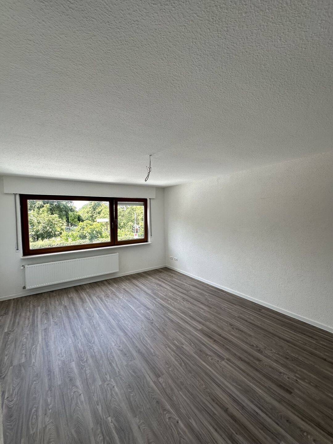 Charmante 2,5-Zimmer-Wohnung mit Gartenanteil, 74385 Pleidelsheim