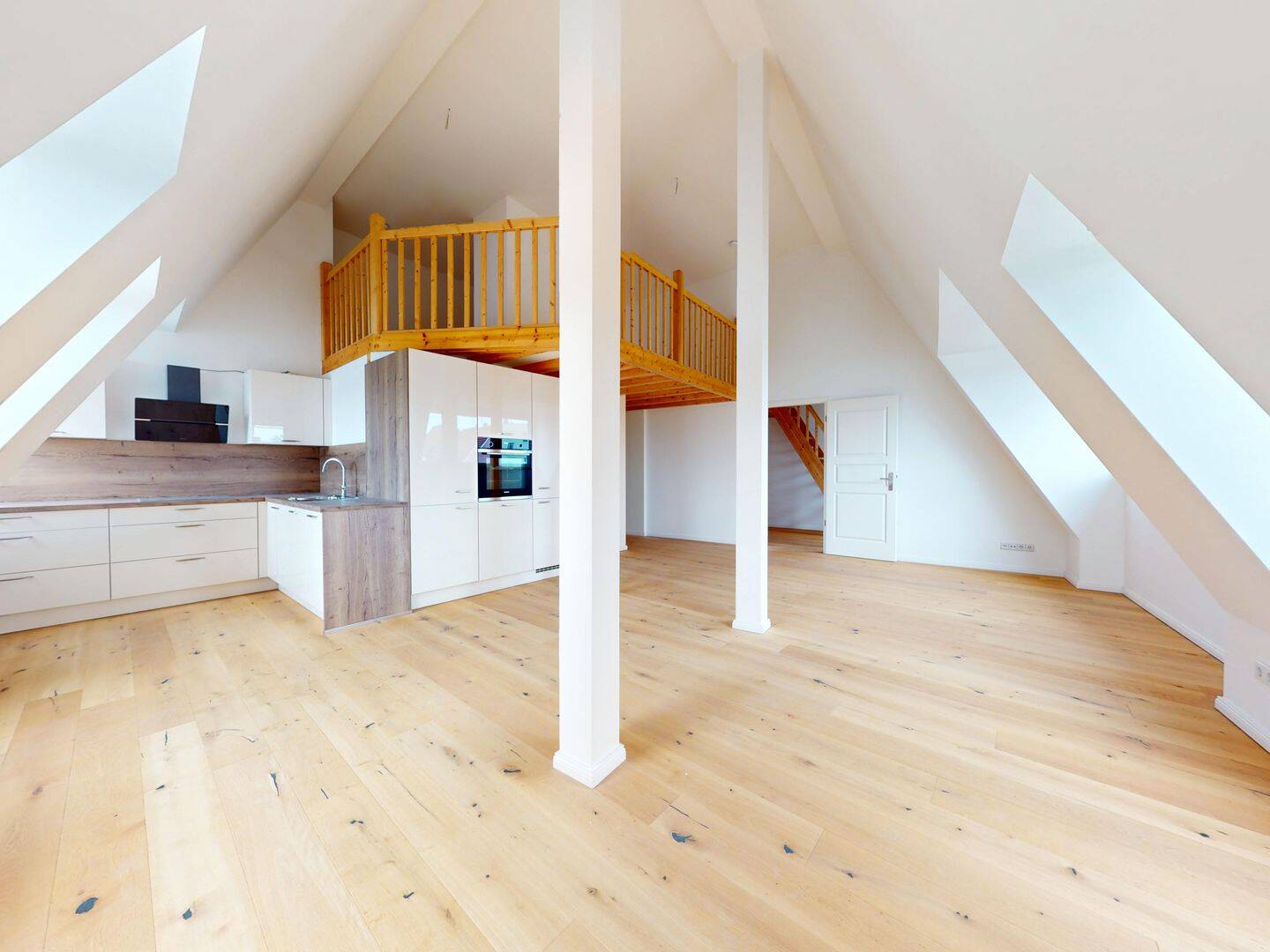 Exklusive Dachgeschosswohnung mit Loft-Feeling, 10713 Berlin (Charlottenburg-Wilmersdorf Halensee Wilmersdorf)
