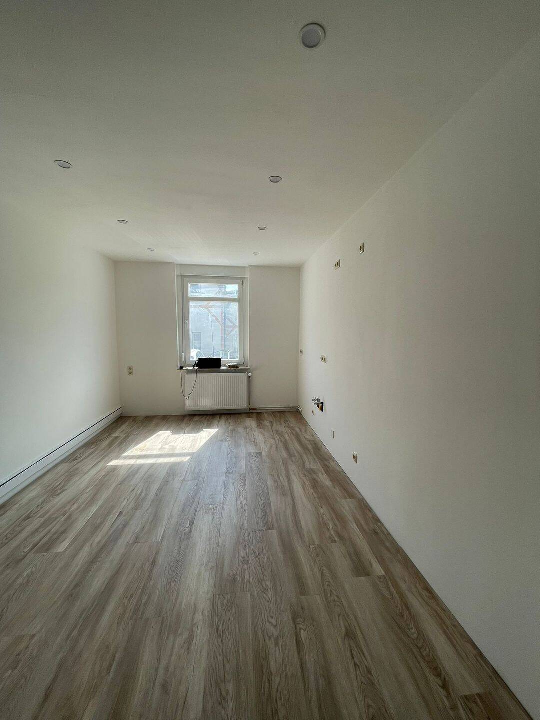 *neu renovierte* Einraum-Wohnung, 2943 Weißwasser/O.L.
