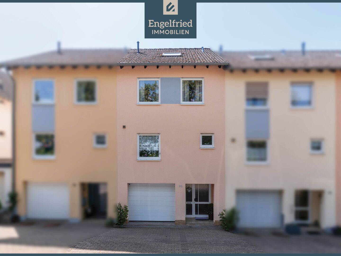 Gepflegtes Reihenhaus mit Garage, kleinem Garten und überraschend viel Platz, 55469 Simmern/Hunsrück