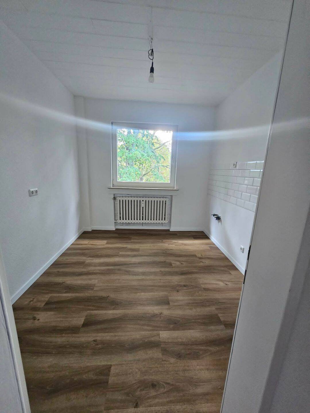 Top 3,5 Raum Etagen Wohnung mit Balkon in Duisburg Neumühl, 47167 Duisburg (Marxloh Neumühl Obermarxloh Röttgersbach)