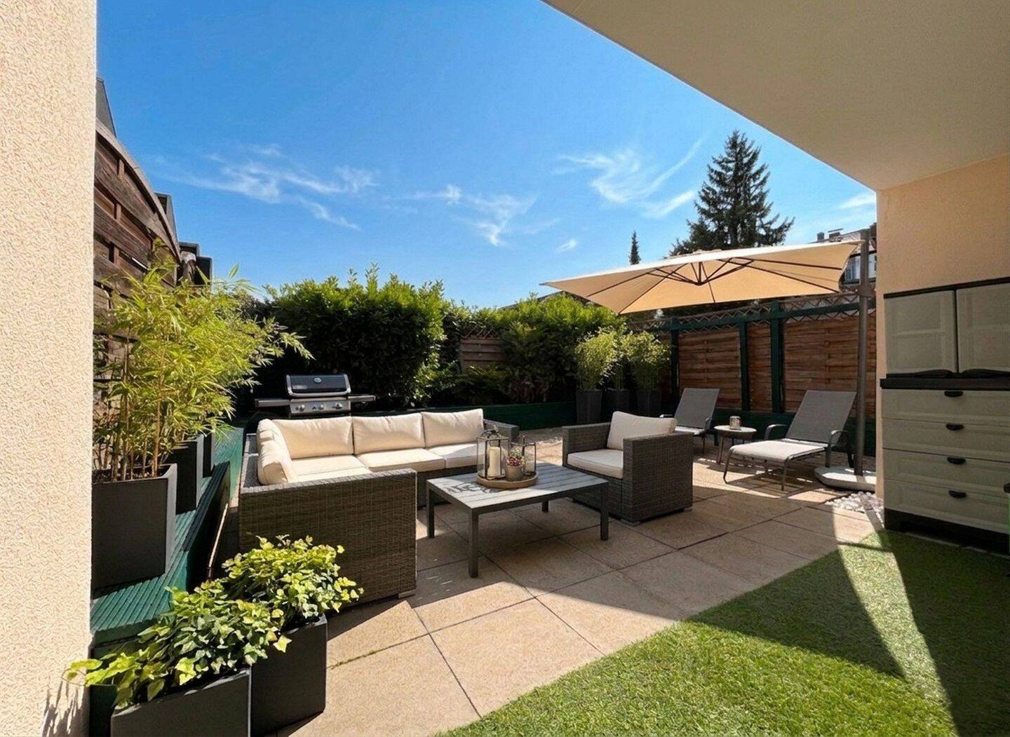 Renovierte City-Oase: 3 Zimmer mit großer Gartenterrasse & TG, PROVISIONSFREI, 47799 Krefeld (Bockum Cracau Stadtmitte)
