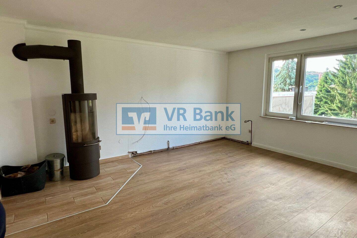 Schöne Etagenwohnung für Eigennutzer oder zukünftige Vermieter, 99817 Eisenach