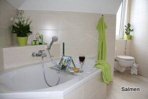 Helle, charmante Südstadt-Whg. auf 106qm Grundfläche, 3,5 Zi., EBK, Südbalkon, großzügiges Bad mit Wanne und Dusche, 33098 Paderborn