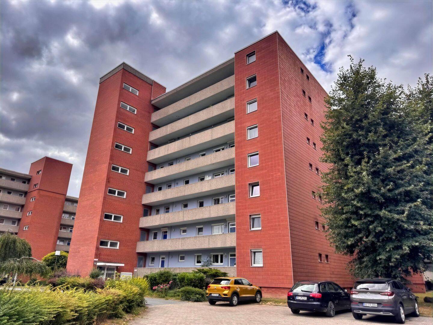 2-Zimmer-Wohnung mit Westbalkon und schönem Ausblick, 38120 Braunschweig (Braunschweig Timmerlah Weststadt)