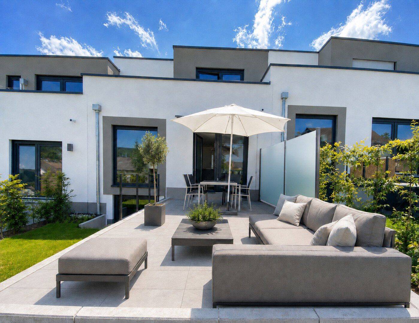 Exklusives Gartenhofhaus mit Garten, 2 Tiefgaragenstellplätzen und moderner Energietechnik, 65207 Wiesbaden