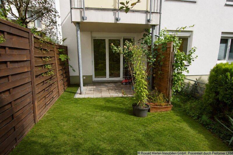gepflegte Wohnung mit Einbauküche, Garten und Stellplatz, 99097 Erfurt (Egstedt am Steiger Melchendorf Waltersleben Wiesenhügel)