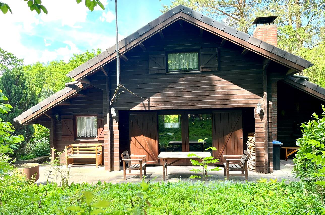 Pommoissel: Gemütliches Einfamilienhaus / Ferienhaus mit Südterrasse, 3 separaten Schlafzimmern und Garage, 21369 Nahrendorf