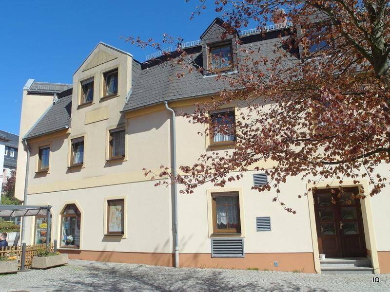 Wohnen und Arbeiten unter einem Dach * Hübsches Stadthaus mit Dachterrasse sucht kreative Bewohner, 4746 Hartha