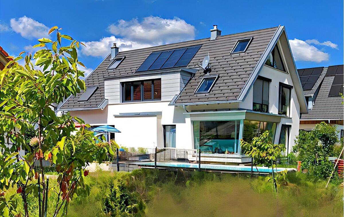 Titisee: Das Warten hat ein Ende – einzigartiges Architektenhaus in begehrter Toplage, 79822 Titisee-Neustadt