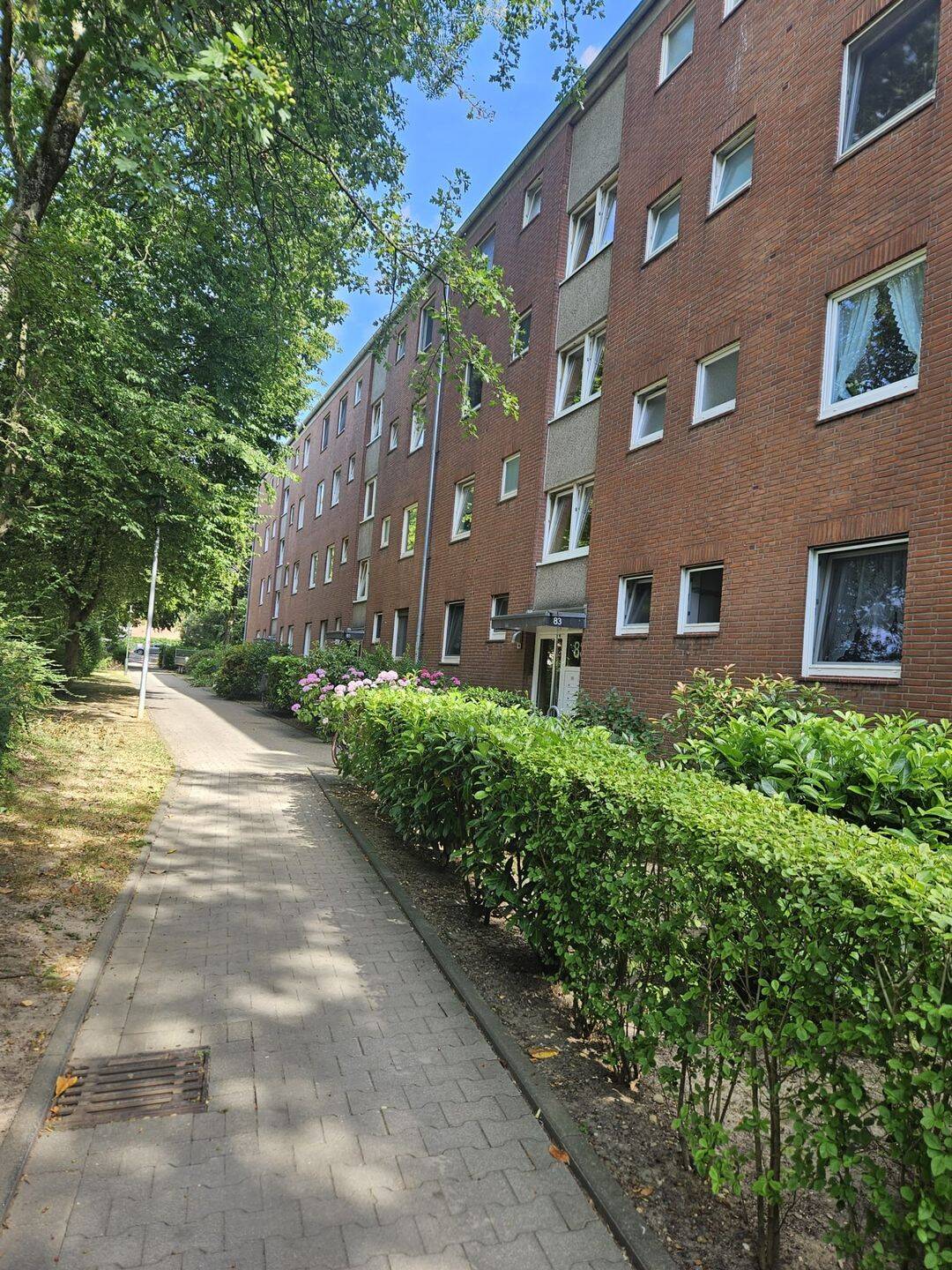 2-Zi, Wohnkü, Balkon, TG-Stellplatz, grüner Fernblick, Düsseldorf-Garath, 40595 Düsseldorf (Benrath Garath Hellerhof Urdenbach)