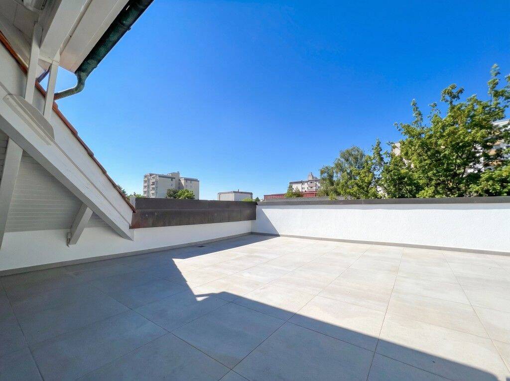 Altbau-Penthouse | Große Dachterrasse | Neuwertig | Top moderne Ausstattung | Doppelgarage, 80993 München (Moosach)