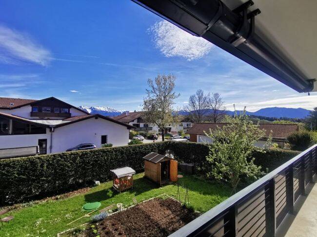 Murnau – ruhige und zentrale Wohnung mit zwei Balkonen und Bergblick, 82418 Murnau a. Staffelsee (Murnau)