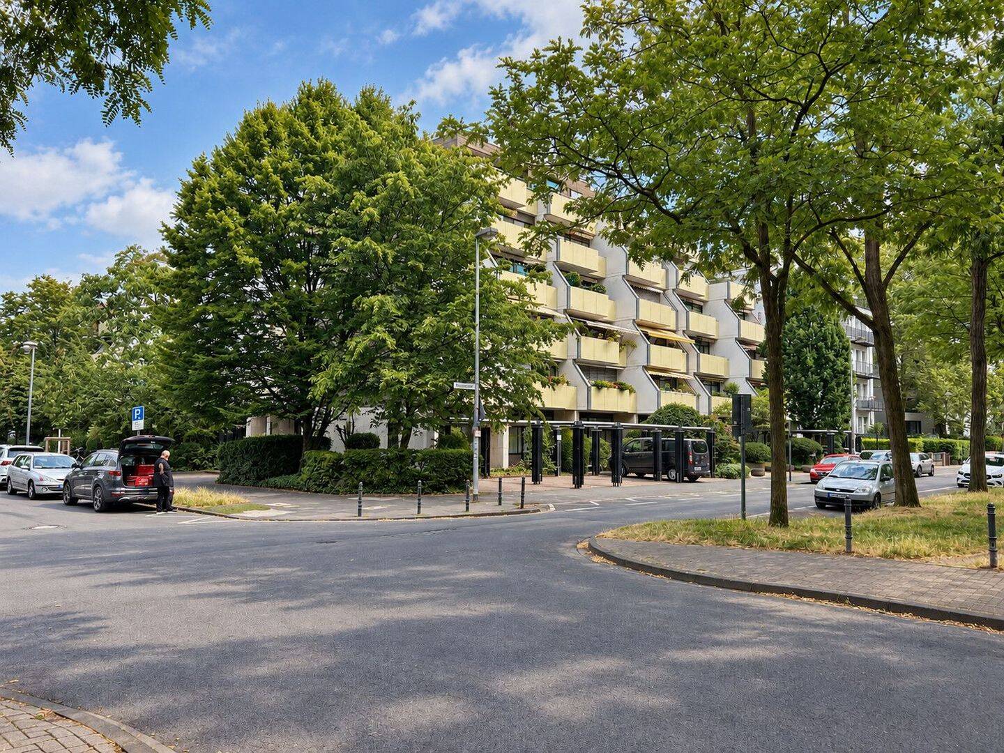 Stadt trifft Grün! Eigentumswohnung mit drei Balkonen am Volksgarten!
