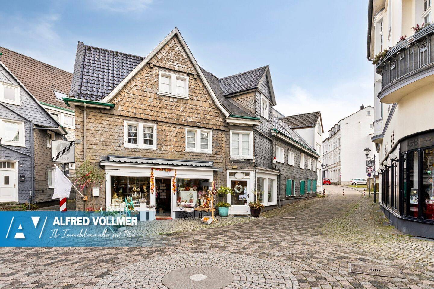 Erstbezug nach Kernsanierung im Altbau!, 42719 Solingen (Gräfrath Merscheid Solingen-Mitte Wald)