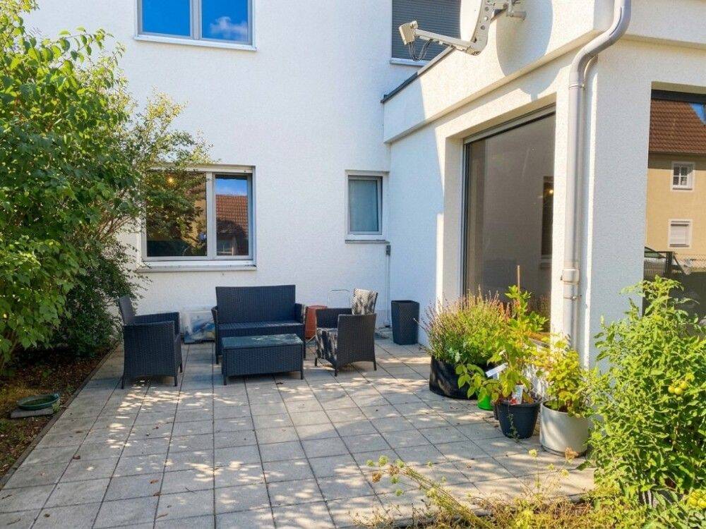 Modernisierte Wohnung mit Terrasse und Garten sowie KFZ- Stellplatz …, 90765 Fürth