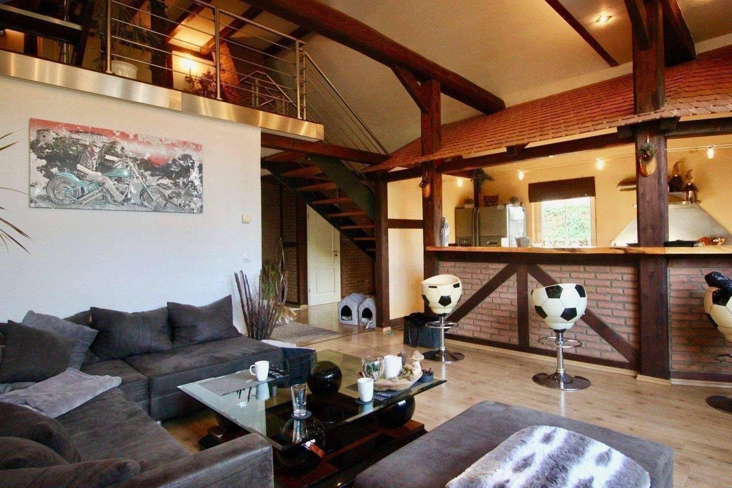 FREIE WOHNANLAGE – 3 Wohnungen in einem zauberhaften Anwesen – ca. 200 m2/ 94m2 / 68 m2 kernsaniert, 25451 Quickborn