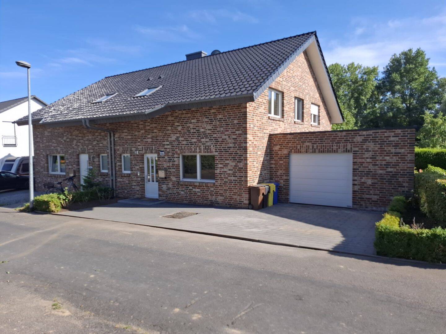Doppelhaushälfte mit Garten und Garage, 41334 Nettetal