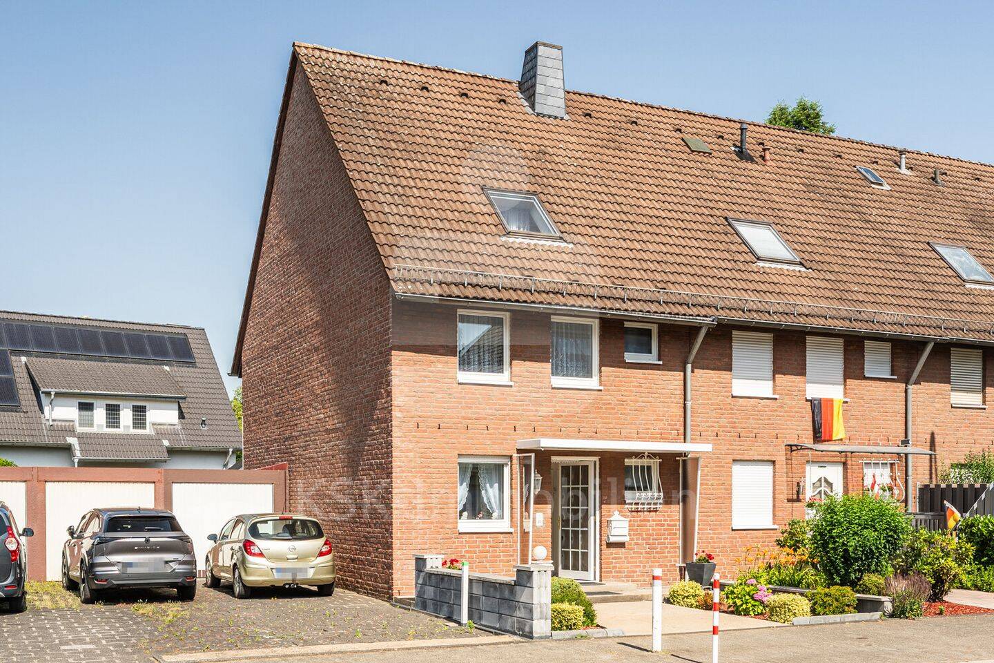 Erbpacht – Gepflegtes Reihenendhaus mit großem Garten, Keller und Garage., 50321 Brühl