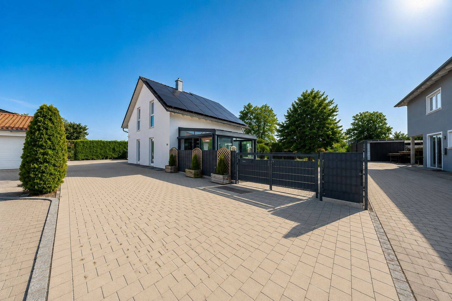 Wohnen mit Urlaubsgefühl – Sauna, SwimSpa und viel Platz für die Familie, 89165 Dietenheim