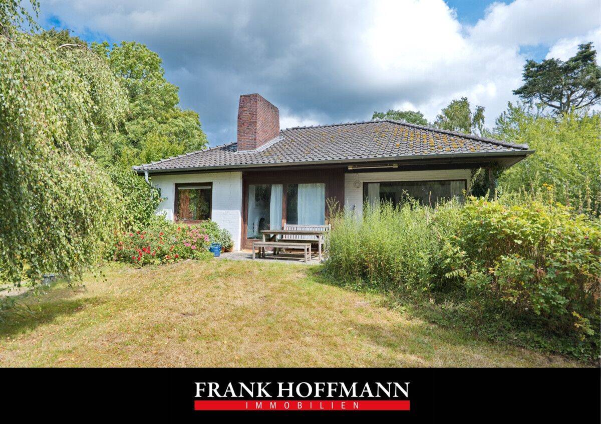 Bungalow mit Keller auf großem Grundstück in Struvenhütten, 24643 Struvenhütten