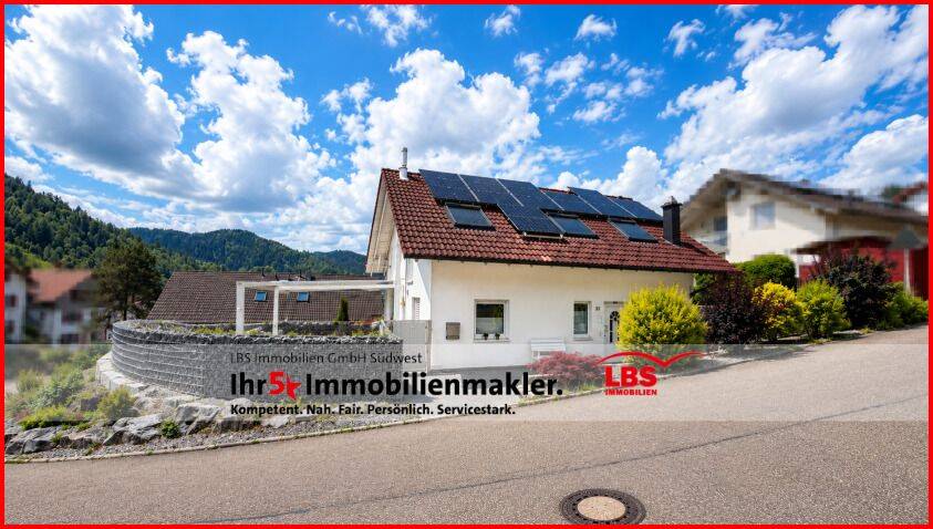 Viel Platz für Familie & Homeoffice – mit Einliegerwohnung, 77761 Schiltach