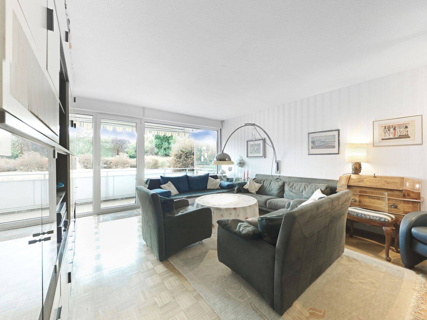 Unverbaubarer Grünblick: Gepflegte 3-Zimmer-Wohnung mit großer Westloggia und TG-Stellplatz, 40880 Ratingen