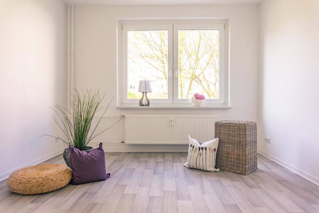 6-Raum-Etagenwohnung mit Wohlfühlbalkon und 2 Bädern, 9114 Chemnitz (Borna-Heinersdorf Ebersdorf Furth Glösa-Draisdorf Schloßchemnitz)