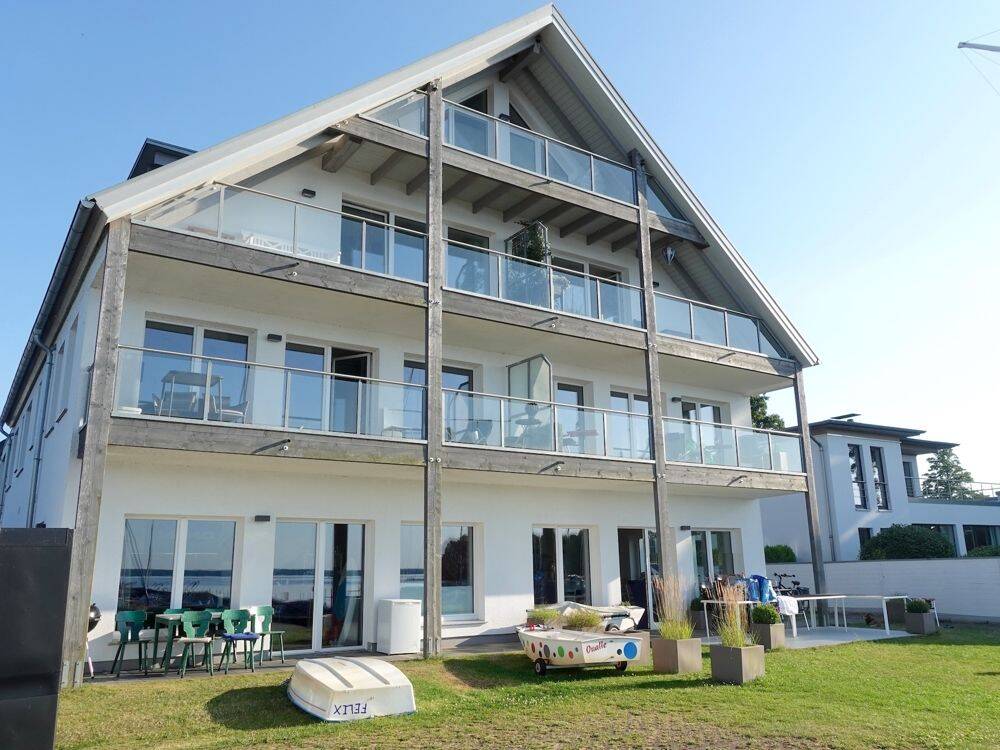 Direkt am Wasser; neuwertig und mit 1a-Aussicht, 31515 Wunstorf