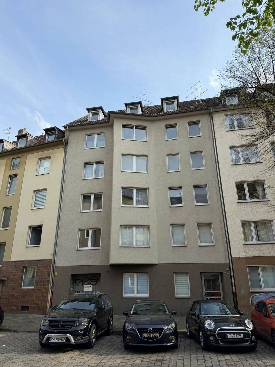 Vollmöblierte 2-Zimmer-Wohnung am Wehrhahn – Einziehen & Wohlfühlen