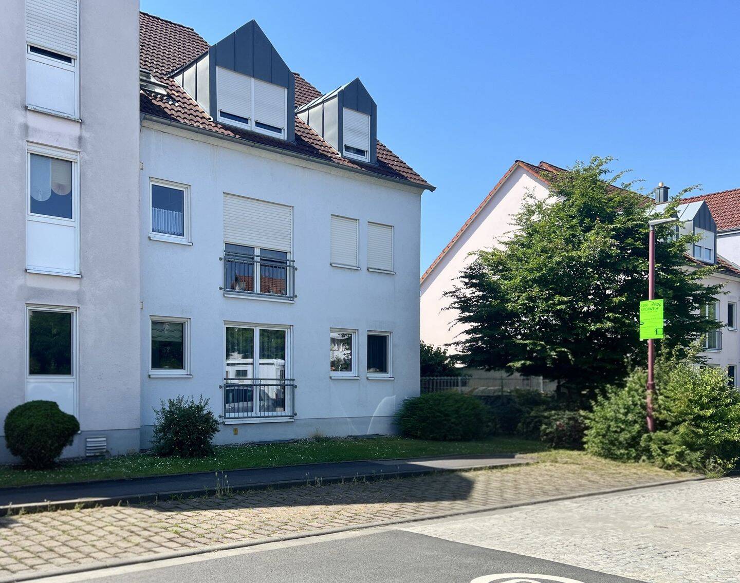 Gemütliche Dachgeschosswohnung in Niederwerrn Attraktive Wohnung mit Balkon und TG-Stellplatz, 97464 Niederwerrn