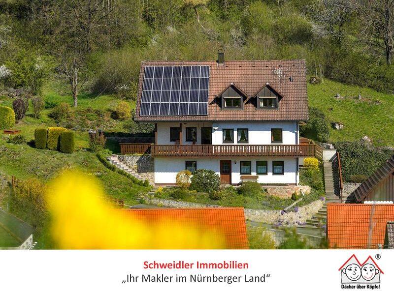 Landhausliebe mit Aussicht – Einfamilienhaus mit großem Grundstück und Garage in Thuisbrunn, 91322 Gräfenberg