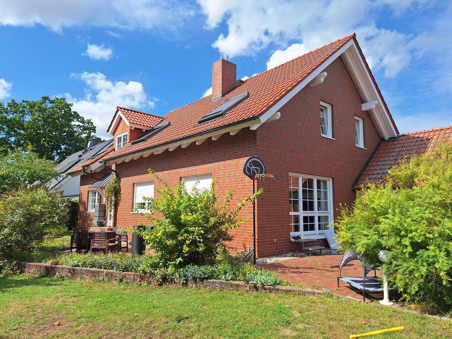 Großes Einfamilienhaus mit Kamin und Doppelgarage in Neuenkirchen, 17498 Neuenkirchen