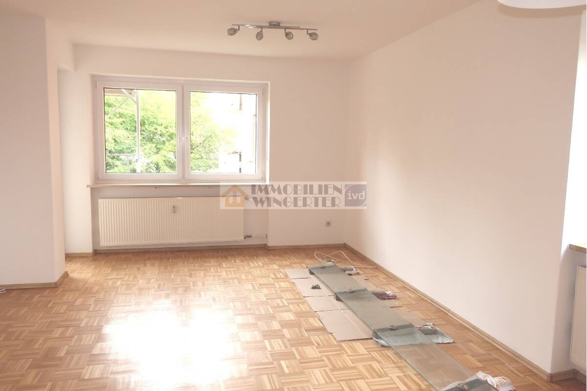 Attraktive 2 Zimmer-Wohnung mit Balkon in Neutraubling, 93073 Neutraubling